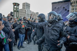 On Sunday afternoon, October 15, 2023, approximately 1,000 pro-Palestinian demonstrators gathered at Potsdamer Platz in Berlin despite a ban on such assemblies.